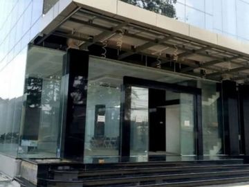Gedung di Pancoran Jakarta Selatan