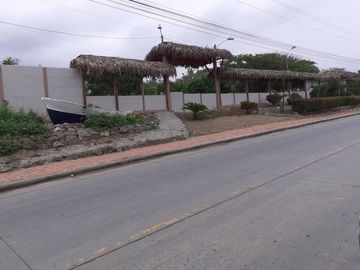 Se Vende Casa Cerca del Mar en Rio Chico