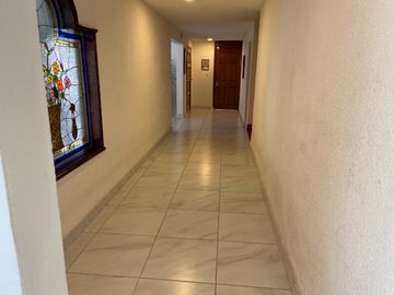 CASA SOLA EN SAN LUCAS XOCHIMANCA CON DEPARTAMENTO Y OFICINA INDEPENDIENTE