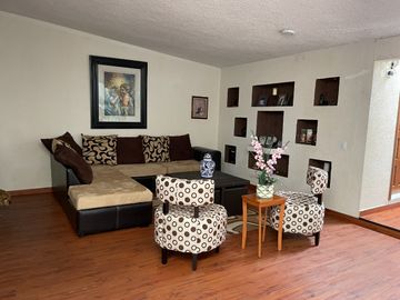 CASA SOLA EN SAN LUCAS XOCHIMANCA CON DEPARTAMENTO Y OFICINA INDEPENDIENTE