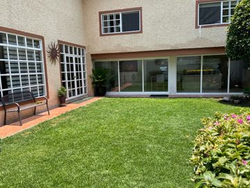 CASA SOLA EN SAN LUCAS XOCHIMANCA CON DEPARTAMENTO Y OFICINA INDEPENDIENTE