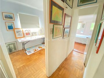 Acogedora Casa de 2 Pisos en Pasaje Privado (PT)