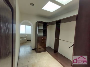 Casa en Condominio en Burgos Bubambilias, Cuernavaca Morelos.
