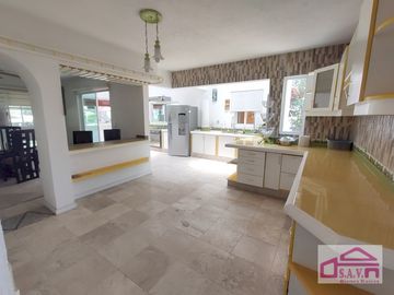 Casa en Condominio en Burgos Bubambilias, Cuernavaca Morelos.