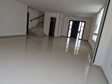 casa en venta en la hacienda. Cod V7383