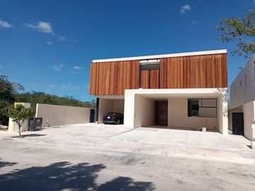 Residencia de lujo con 4Rec al Norte de la ciudad de Mérida, Yucatán