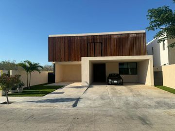 Residencia de lujo con 4Rec al Norte de la ciudad de Mérida, Yucatán
