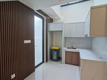 Rumah Baru Semi Furnished Di Citra Garden Bintaro 9499