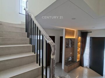 Rumah Baru Semi Furnished Di Citra Garden Bintaro 9499