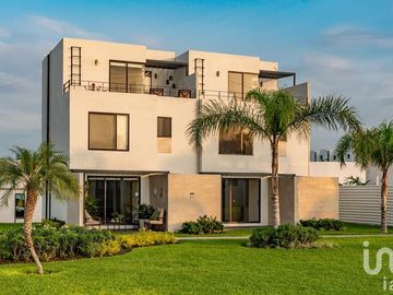 Casa en venta en Xochitepec, Morelos