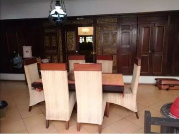 Rumah Murah Full Jati di Jemursari Dekat Jalan Raya