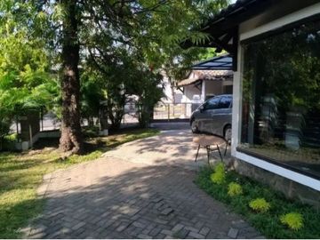 Rumah Murah Full Jati di Jemursari Dekat Jalan Raya