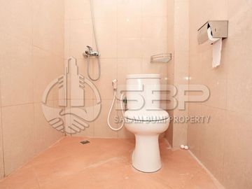 Rumah Induk+13 Homestay Condongcatur dkt POLDA DIY,Hartono Mall Pingir jl Aspal Lebar,cck Untuk Kantor