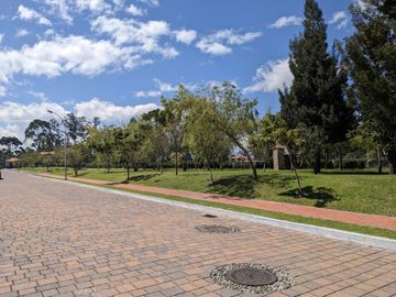 Hermoso Terreno 1040m2 Urbanización de Lujo, Puembo