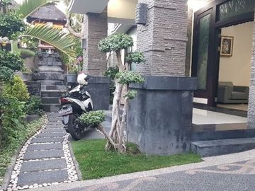 Dijual Rumah Besar Dan Mewah Di Renon Denpasar