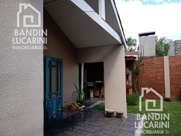 Casa en Venta de 3 ambientes Impecable en Berazategui