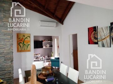 Casa en Venta de 3 ambientes Impecable en Berazategui