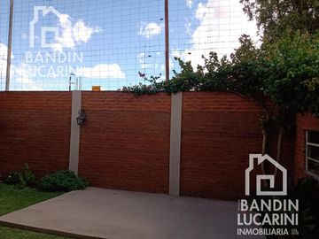 Casa en Venta de 3 ambientes Impecable en Berazategui