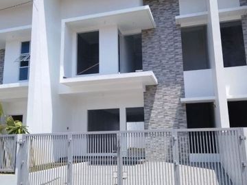 Rumah dijual LIMITED STOCK SIAP HUNI cantik rasa villa di Cisaranten Arcamanik