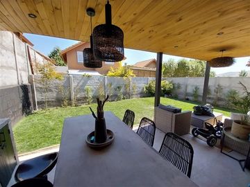 Casa en arriendo de 3 dorm. en Huechuraba
