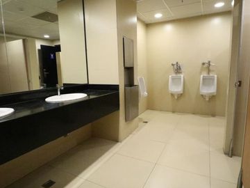 Outstanding Office Space for Lease in Makati CIty CB0001