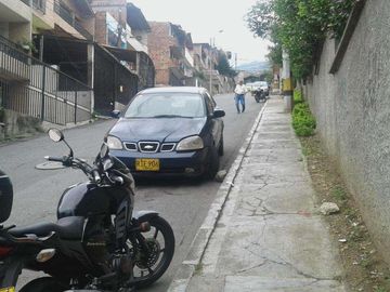 VENDO TERRENO CERCA DEL METRO DE ACEVEDO EN MEDELLÍN ANTIOQUIA.