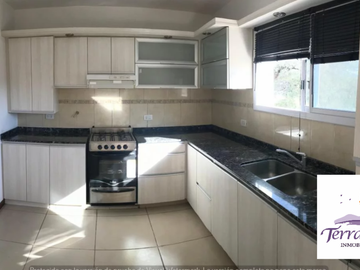CHALET DE CATEGORIA EN BARRIO CERRADO FRENTE AL RÍO SAN ANTONIO. A 15 MINUTOS DEL CENTRO DE VILLA CARLOS PAZ