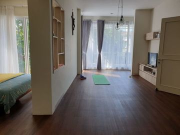 DIJUAL CEPAT RUMAH SEMI FURNISH DI CLUSTER CHALCEDONY PHG GADING SERPONG