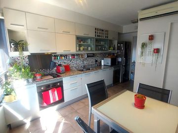 DEPTO 4 AMB,  COCH, PISO ALTO VISTA A RIO Y CIUDAD,  TORRE PAL VIEW, AMENITIES FULL !!IMPECABLE!!!!