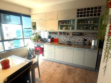 DEPTO 4 AMB,  COCH, PISO ALTO VISTA A RIO Y CIUDAD,  TORRE PAL VIEW, AMENITIES FULL !!IMPECABLE!!!!