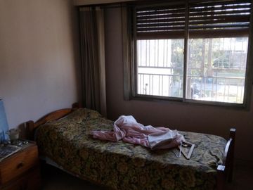 CHALET Y LOCAL EN EL CENTRO DE RAFAEL CALZADA