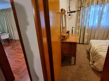 BELLA CASA EN VENTA CON FONDO AL LAGO EN CARLOS PAZ, BARRIO ALTAMENTE RESIDENCIAL - Villa Suiza.
