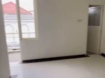 Rumah Baru 2 Lantai di Nginden Intan Harga Murah dan Strategis