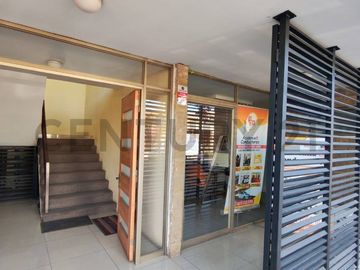 Se venden locales comerciales y oficinas en Buin