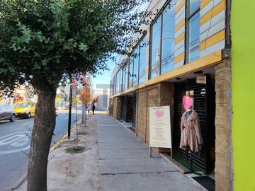 Se venden locales comerciales y oficinas en Buin