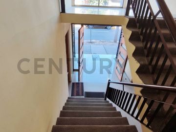 Se venden locales comerciales y oficinas en Buin