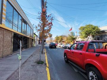 Se venden locales comerciales y oficinas en Buin