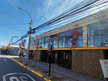 Se venden locales comerciales y oficinas en Buin
