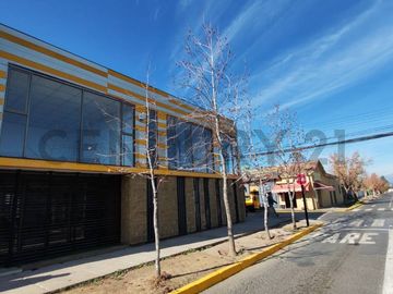 Se venden locales comerciales y oficinas en Buin