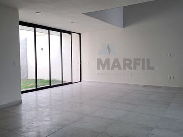 VENTA DE RESIDENCIA DE 3 RECÁMARAS, AL NORTE DE V. DE A. COLIMA