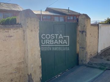 Gran casa en amplio terreno en Centro de Quilpué
