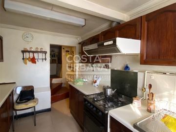 Gran casa en amplio terreno en Centro de Quilpué