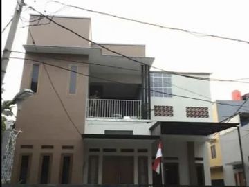 Rumah Larangan Inpres Dekat Busway Puri Beta