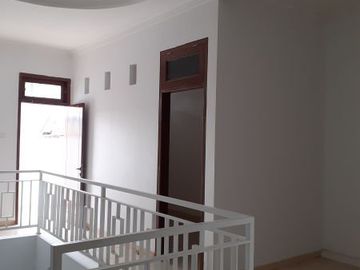 Dijual Cepat BU, rumah Bagus gede dalamnya mewah Poll, Dekat Pasar Sampangan