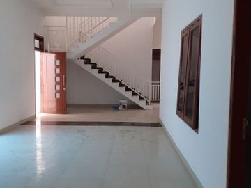 Dijual Cepat BU, rumah Bagus gede dalamnya mewah Poll, Dekat Pasar Sampangan