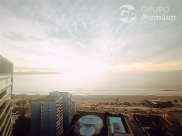 Vive Frente al Mar en Exclusivo Penthouse Amoblado
