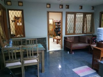 Rumah terawat @Cisaranten Arcamanik Dekat ke Kawasan Antapani, Arcamanik, Cisaranten dan Soekarno Hatta