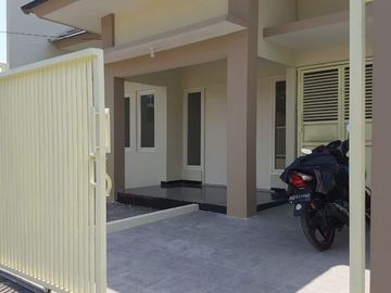 Dijual Cepat Rumah Ada Garasi Lokasi Di Traniko Pondok Buana Sidoarjo