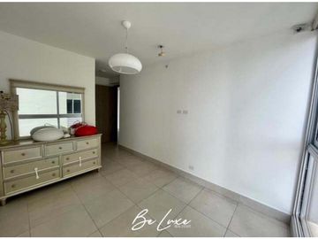 VENTA APARTAMENTO PISO ALTO EN EL CANGREJO PH LUXOR 300  (6)