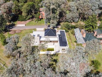 Venta de casa 3 dormitorios en Club Campos de Golf Las Praderas de Luján a estrenar